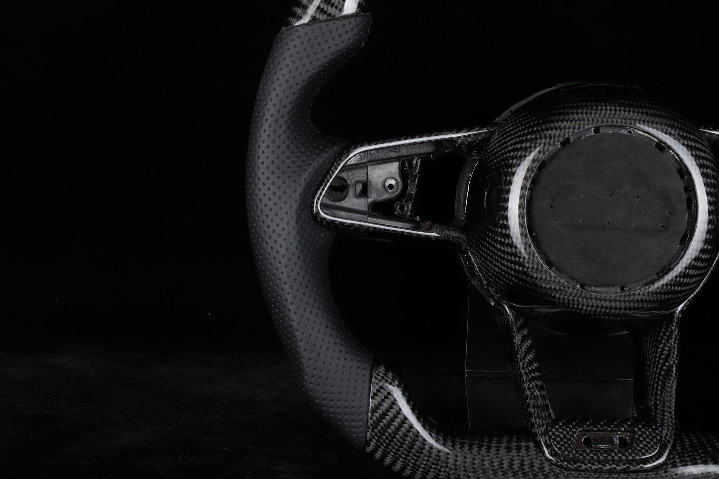 Audi R8 - Carbon Steering Wheel